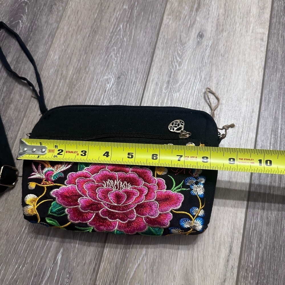 🛍️Embroidered  mini crossbody bag or hand bag. Both side have the zipper pocket - Picture 6 of 8